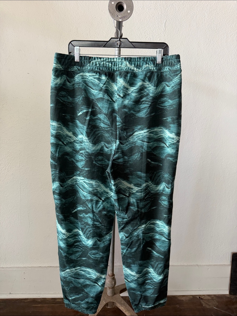 NWT Fabletics Cloe Slim Sweatpants Size XXL - Picture 4 of 4